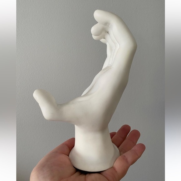 Hand shaped photo holder - Picture 3 of 4